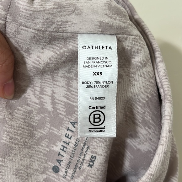 Athleta Elation Textured Tight Frosted Floral Velvety Pink/ Icelandic Mineral - Picture 10 of 11